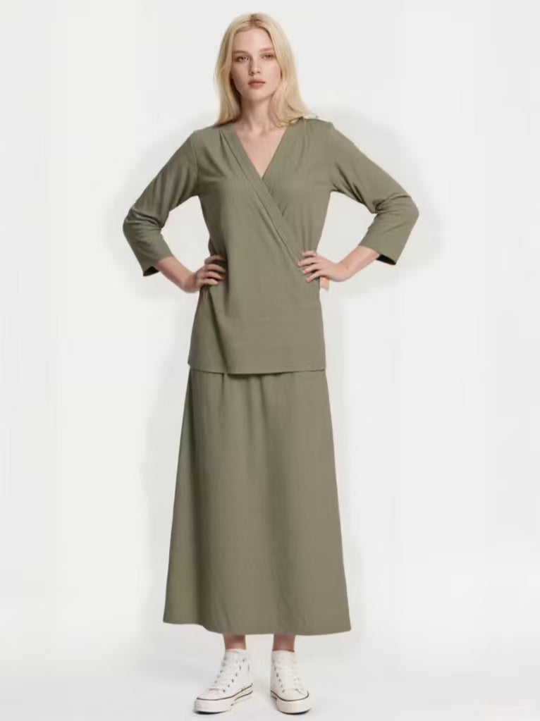 Women's 2-piece set top and long skirt outfit