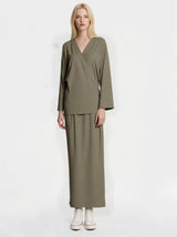 Women's 2-piece set top and long skirt outfit