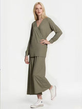 Women's 2-piece set top and long skirt outfit