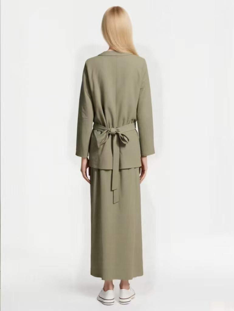 Women's 2-piece set top and long skirt outfit