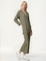 Women's 2-piece set top and long skirt outfit